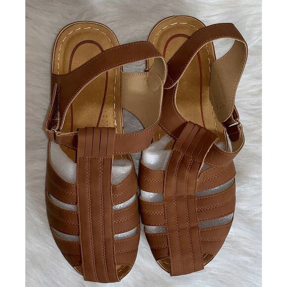 Closed Toe Wedge Sandal- Size 9.5 - Picture 4 of 7